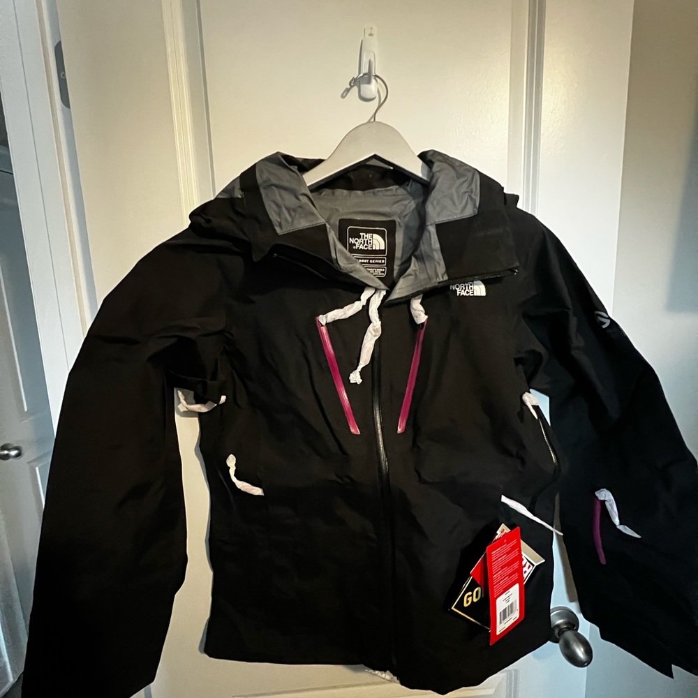 The North Face free thinker jacket, brand new with tags, size Large